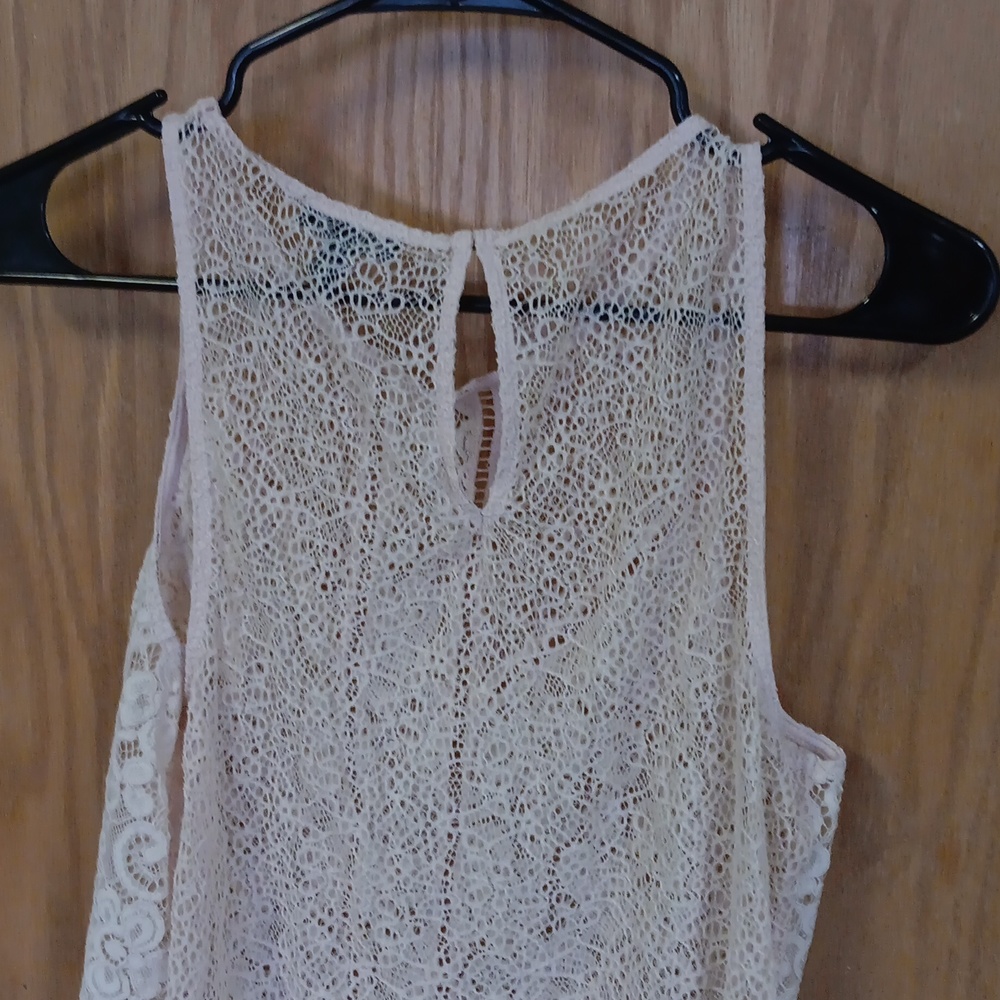 Express Lace Top - Picture 4 of 4